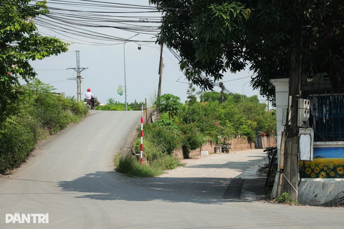 10 Ngoi Lang Ha Noi Gay Sot Trong Phim Dat Va Nguoi 24 Nam Truoc Gio Ra Sao