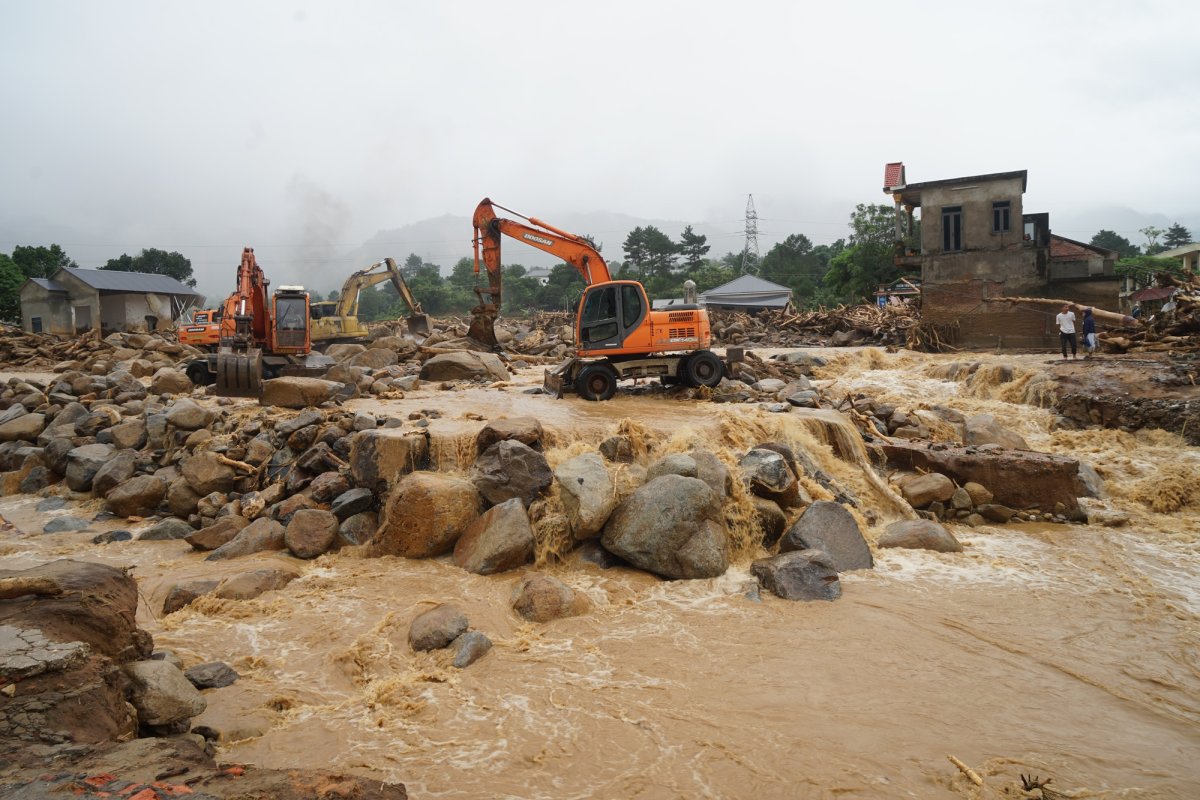 4 Lai Chau Van Mua Ban Lang Tan Hoang Vi Lu Du