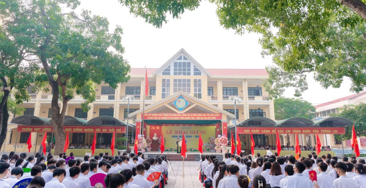 3 Pho Hieu Truong Bi To Sap Xep Giam Thi Giup Con Gai Thanh Thu Khoa Khoi D01 Noi Gi