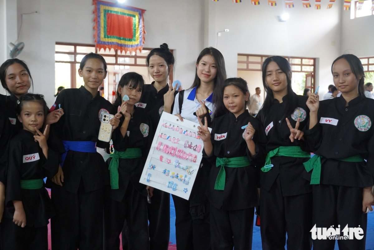 1 Di San Tieng Viet Cua Nhung Nguoi Tre Lon Len O Nuoc Ngoai