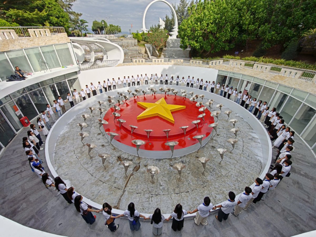 3 Di San Tieng Viet Cua Nhung Nguoi Tre Lon Len O Nuoc Ngoai