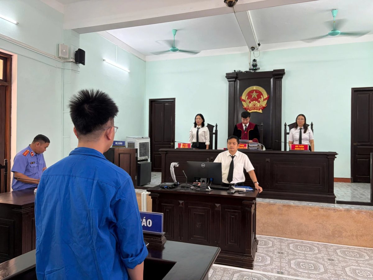2 Thua Lo Tien Ao Bac Si Tre O Hue Trom Trang Suc Tri Gia Hon 5 Ty Dong