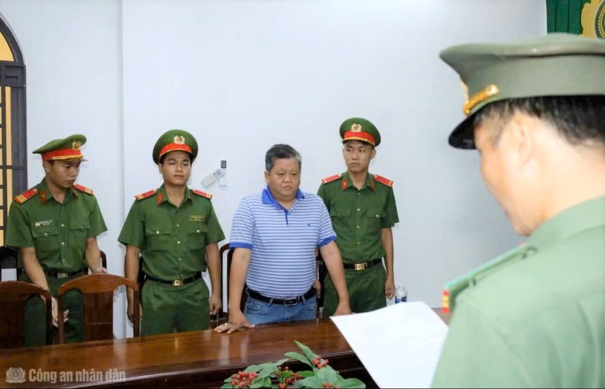 1 Chu Tich Cong Ty Tung No Co 100 Ty Usd Lam Duong Sat Cao Toc Bac Nam Bi Bat