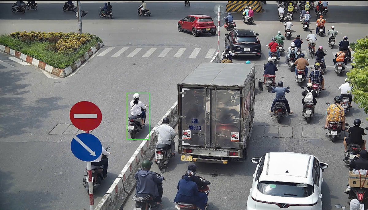 1 Het Thoi Lai Xe Tuy Tien Khi Camera Ai Giang Khap Pho