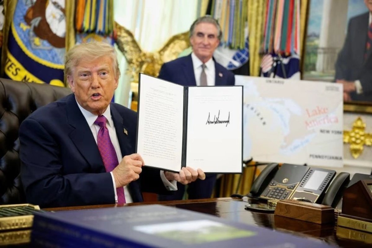 2 Thanh Pho O Canada Xem Xet Doi Ten Dai Lo Trump