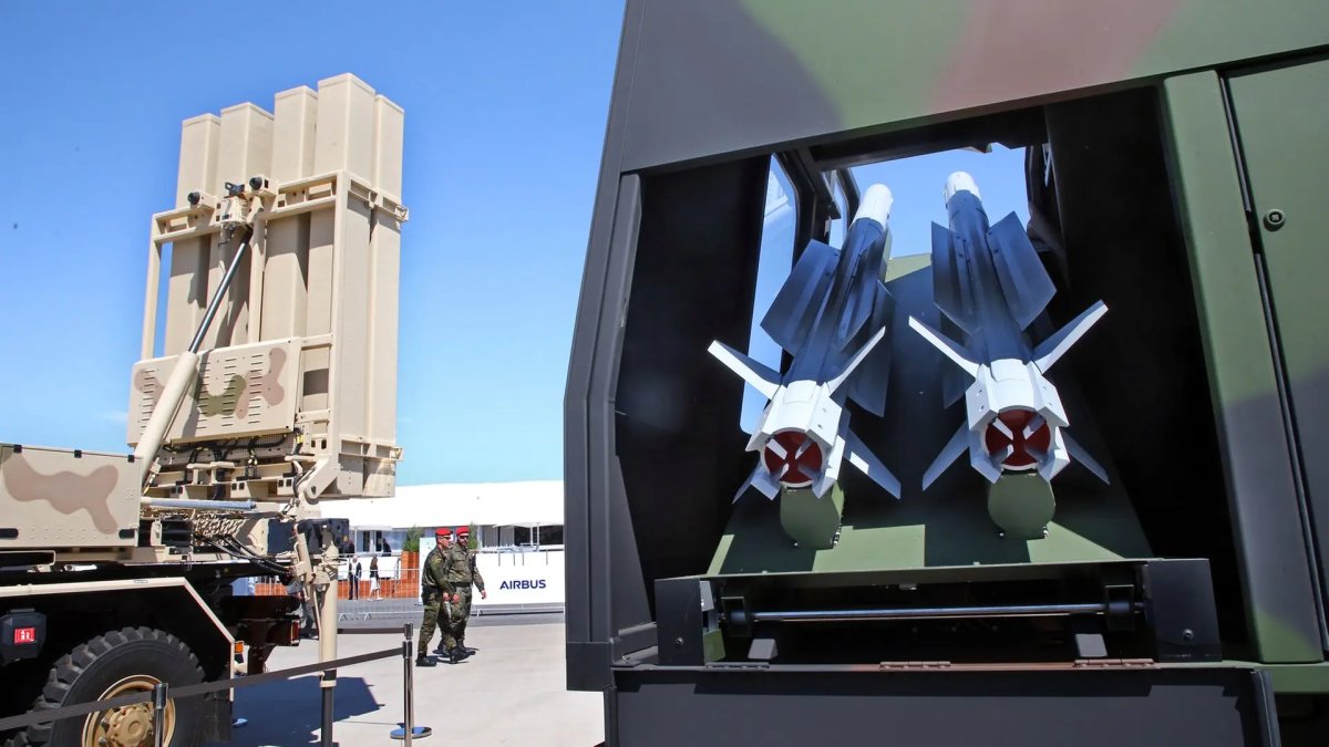 1 Duc Tang Toc Vien Tro Vu Khi Cho Ukraine Ten Lua Iris T Va Hang Nghin Drone Sau Vu Tan Cong Leipzig