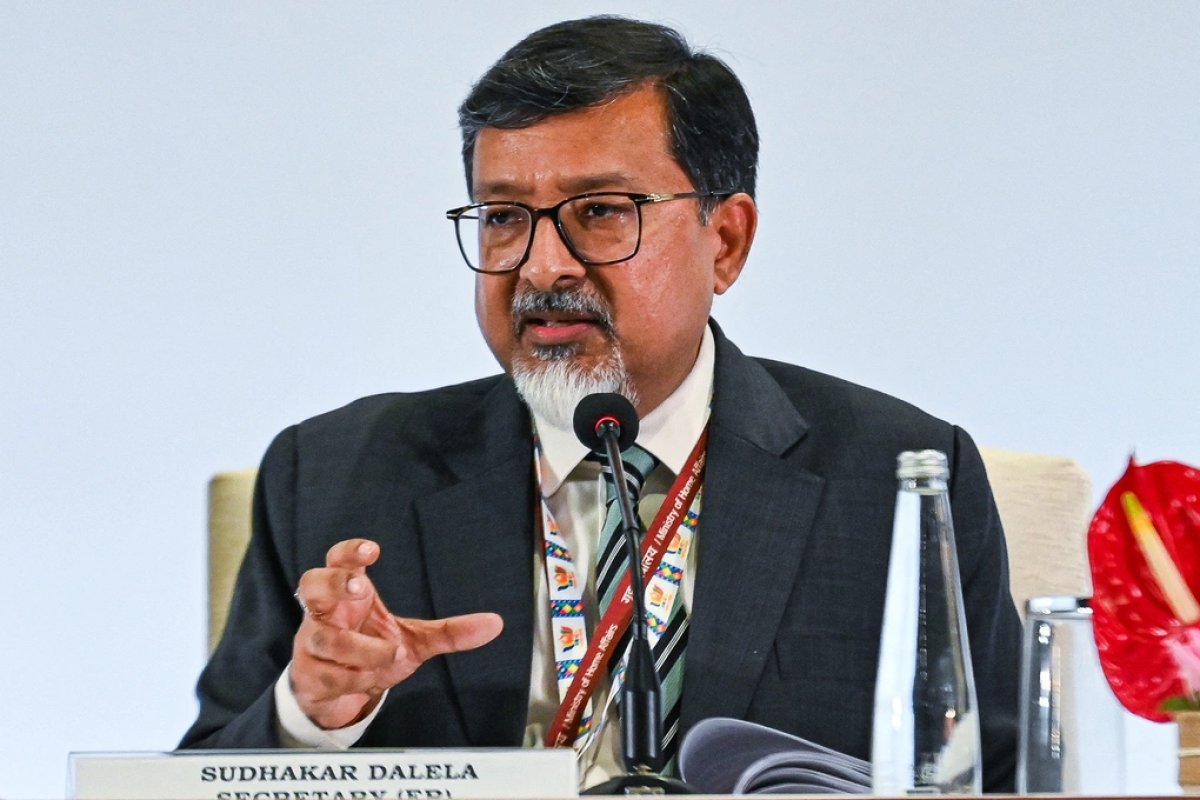 1 Brics Chua Ban Ve Dong Tien Chung