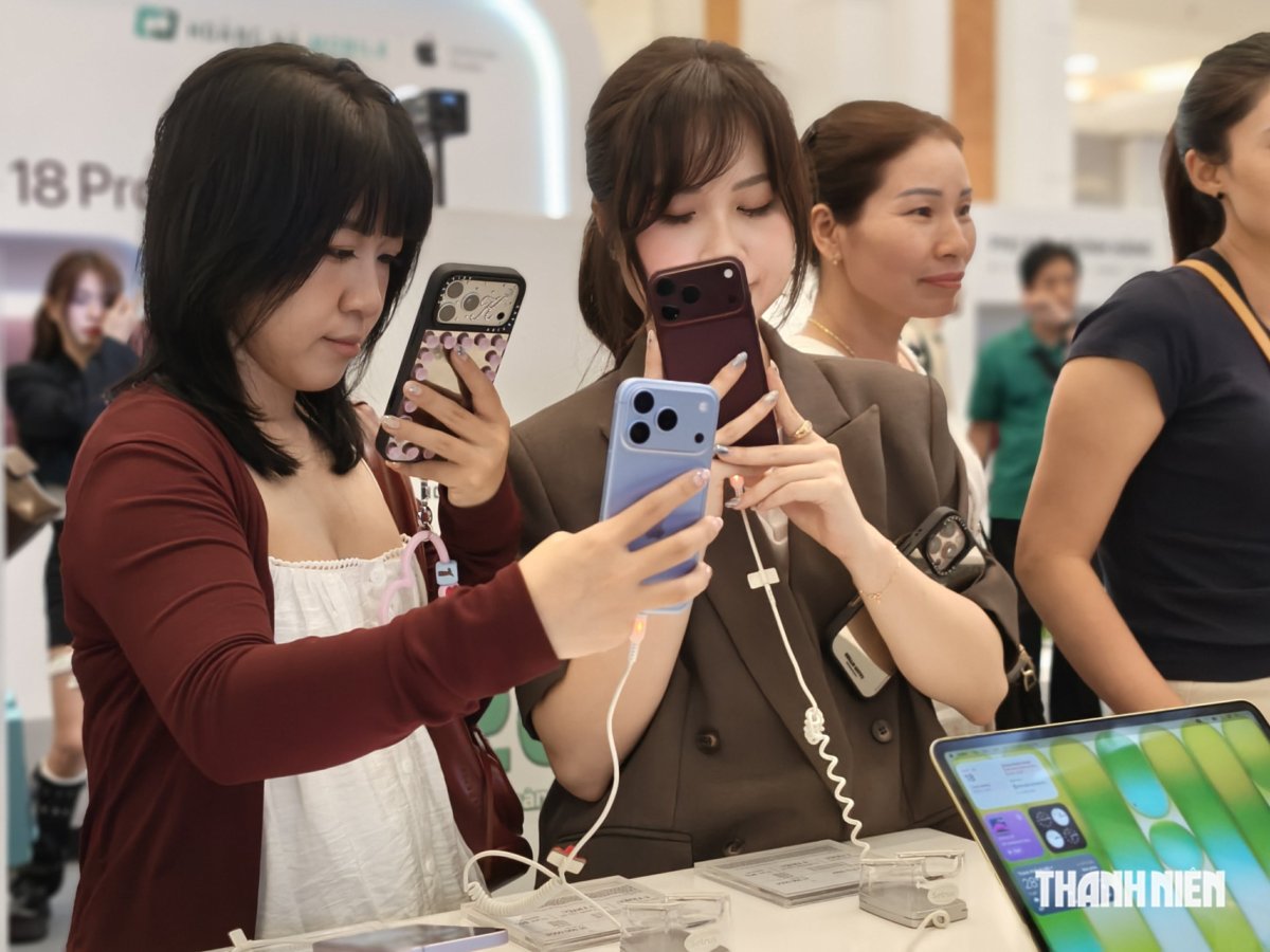 5 Ngay Dau Mo Ban Iphone 18 Pro Nguoi Viet Chen Chan Chi Tram Ti Len Doi Iphone