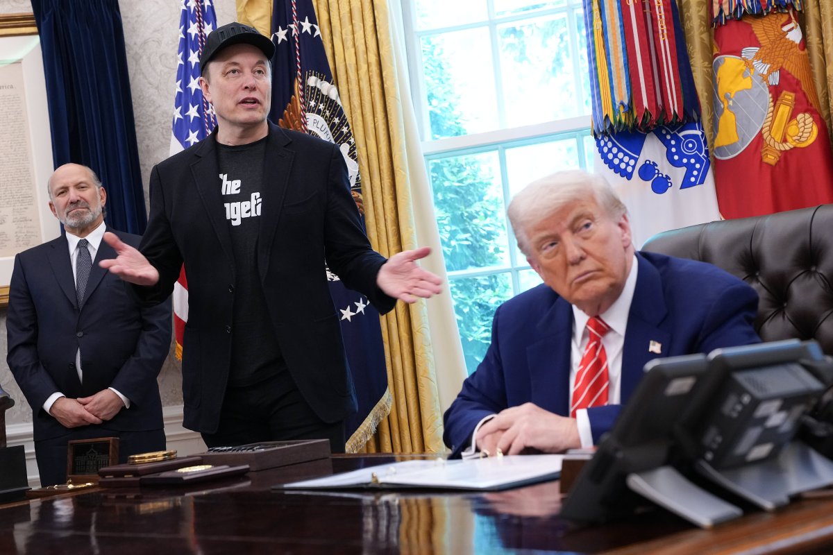 1 Hieu Ro Viec Lam Sai Trai Ca Trump Va Musk Deu Phu Nhan Viec Han Che Starlink Cho Ukraine