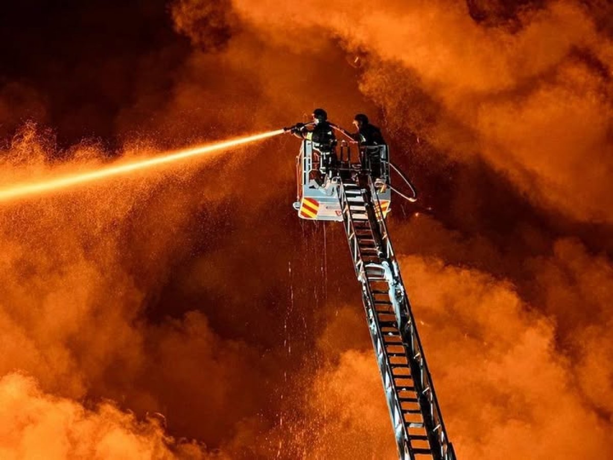 1 Nga Phong 21 Ten Lua Vao Kyiv Dau Dan Chum Roi Gan Hai Tu Vien Lich Su